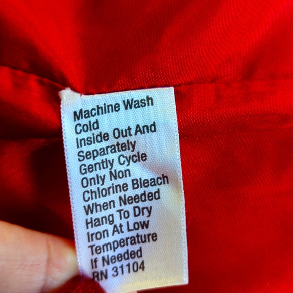 Kim Rogers Red Embossed Floral 3/4 sleeve jacket size 16p. - Picture 7 of 7